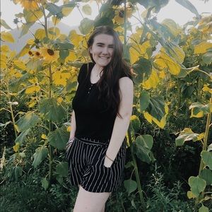 Meet your Posher, Nadia